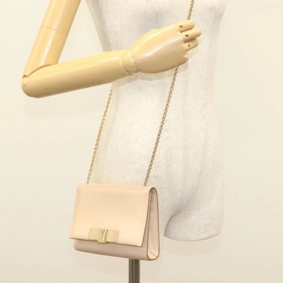 Salvatore Ferragamo Chain Vala Shoulder Bag Leather Beige Gold Auth - Picture 1 of 16